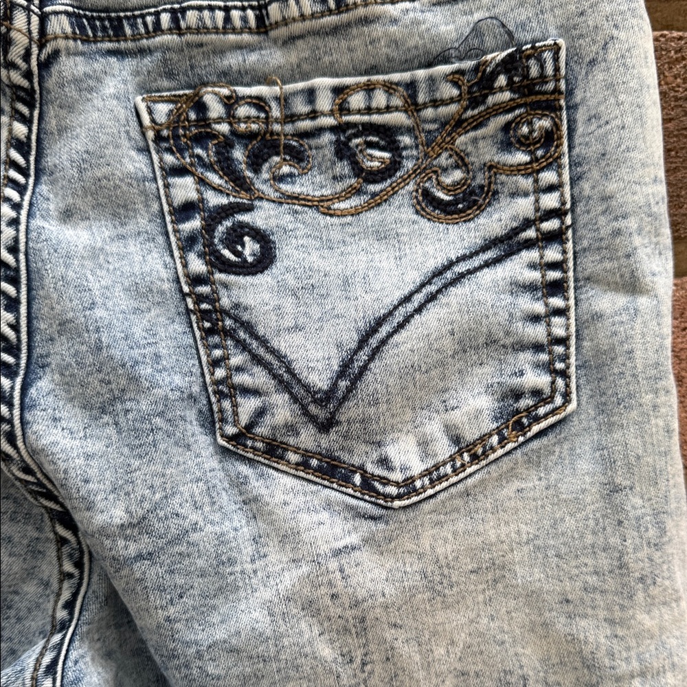 Suzanne Betro Light Wash Denim Capri Pants Size 10 - Picture 4 of 7
